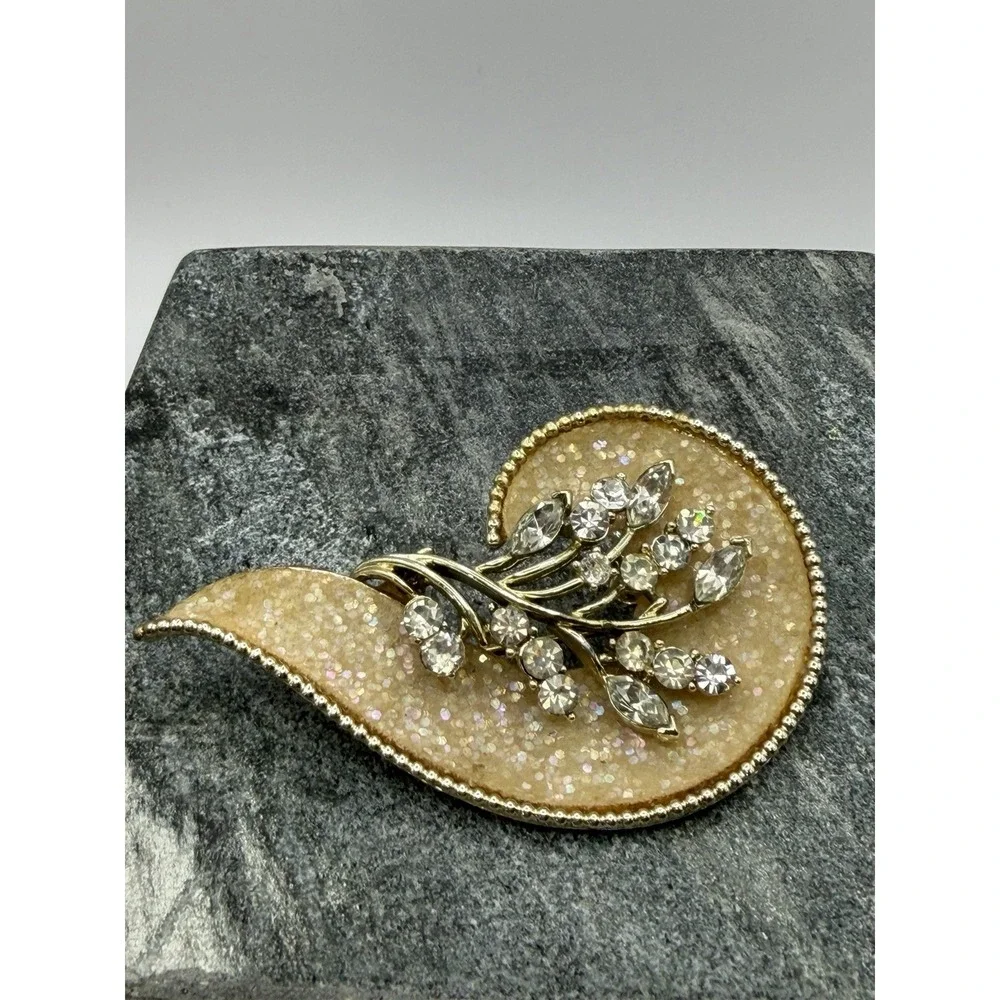 Vintage Coro Glitter Brooch Pin‎ Rhinestones Gold Tone Swirl MCM
